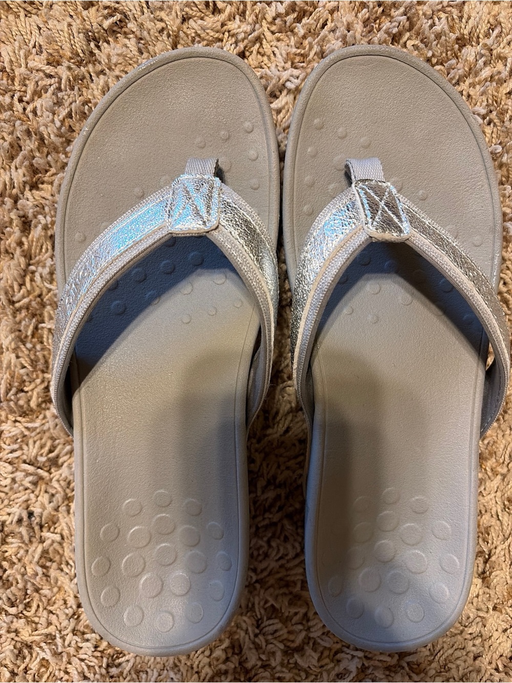 Vionic Tide Metallic Silver Orthotic Arch Support Thong sandals